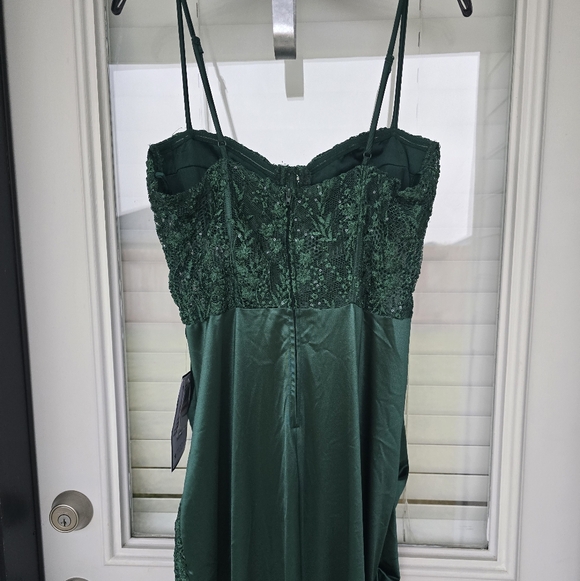 B Darlin Juniors' Lace Corset Formal Gown Sz 13/14 (Women Sz 10) Evening Green - Picture 16 of 16